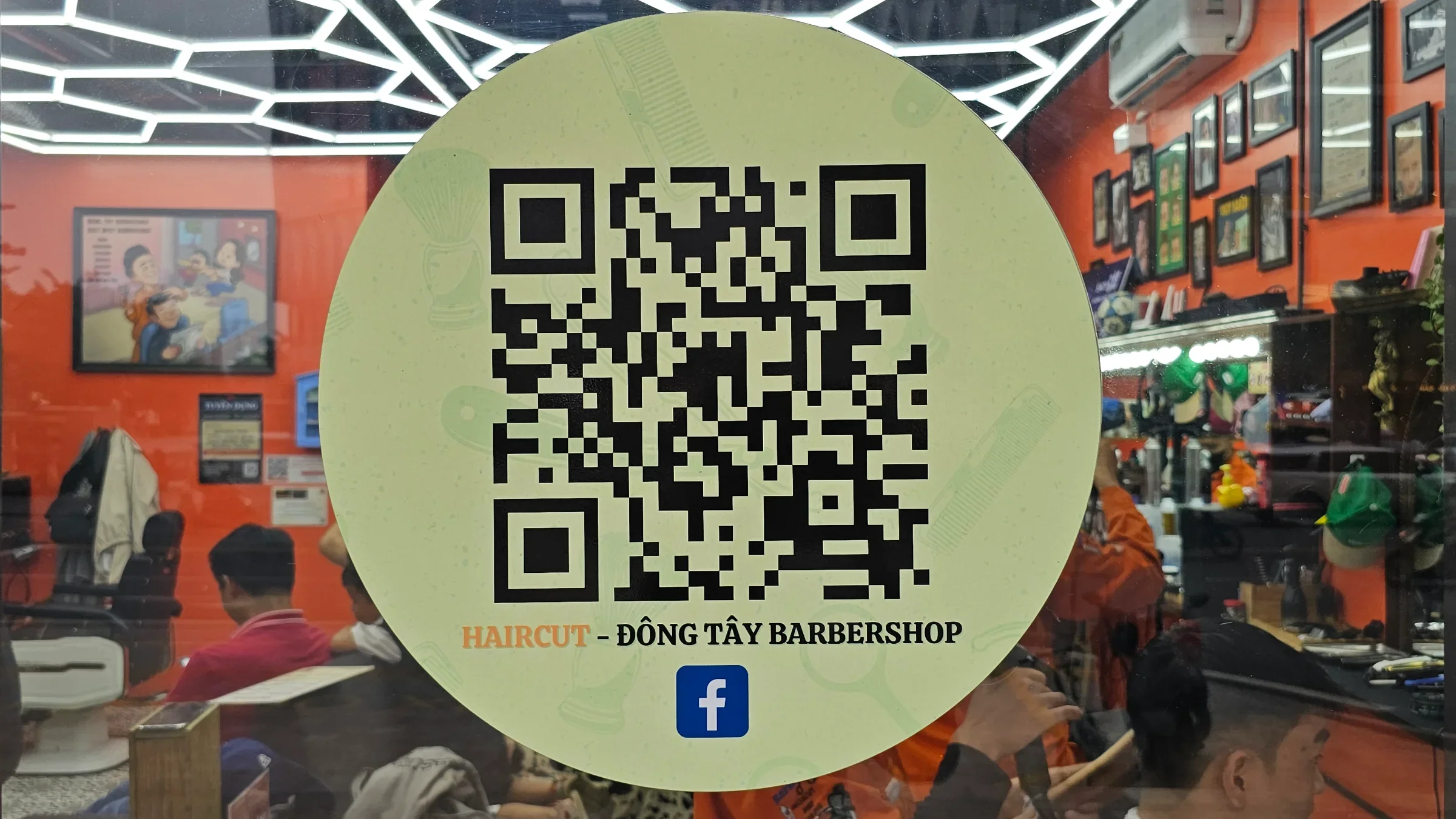 Dong Tay Barbershop photo 3